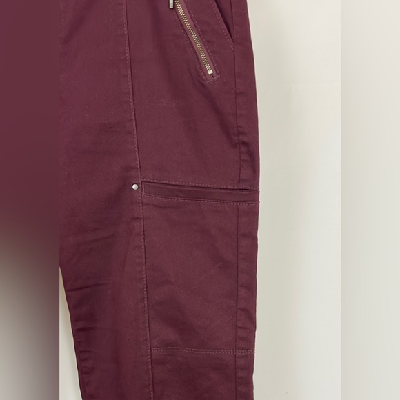 Woman’s Lee Modern Series Burgundy Straight Fit Soft Carpenter Jean 12 M… - Picture 4 of 8